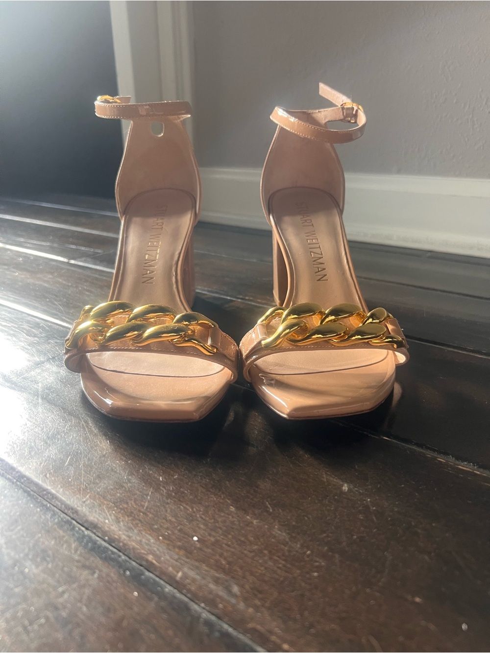 Stuart Weitzman Nude tan Gold Amelina chunky chain Block Heels Sandals size 10 - Picture 5 of 11